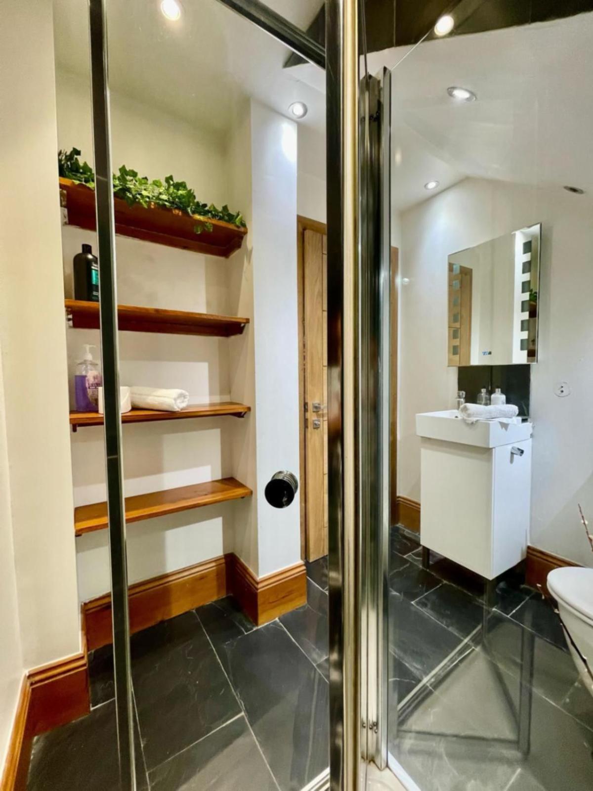 By The Beach Large Central Stylish Studio For 4 Guests Brighton Eksteriør billede